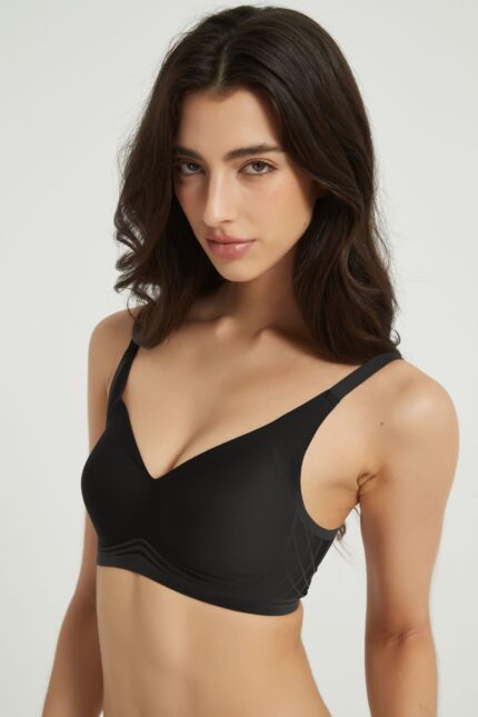 Medium Support Molded Cups V-neck Bra